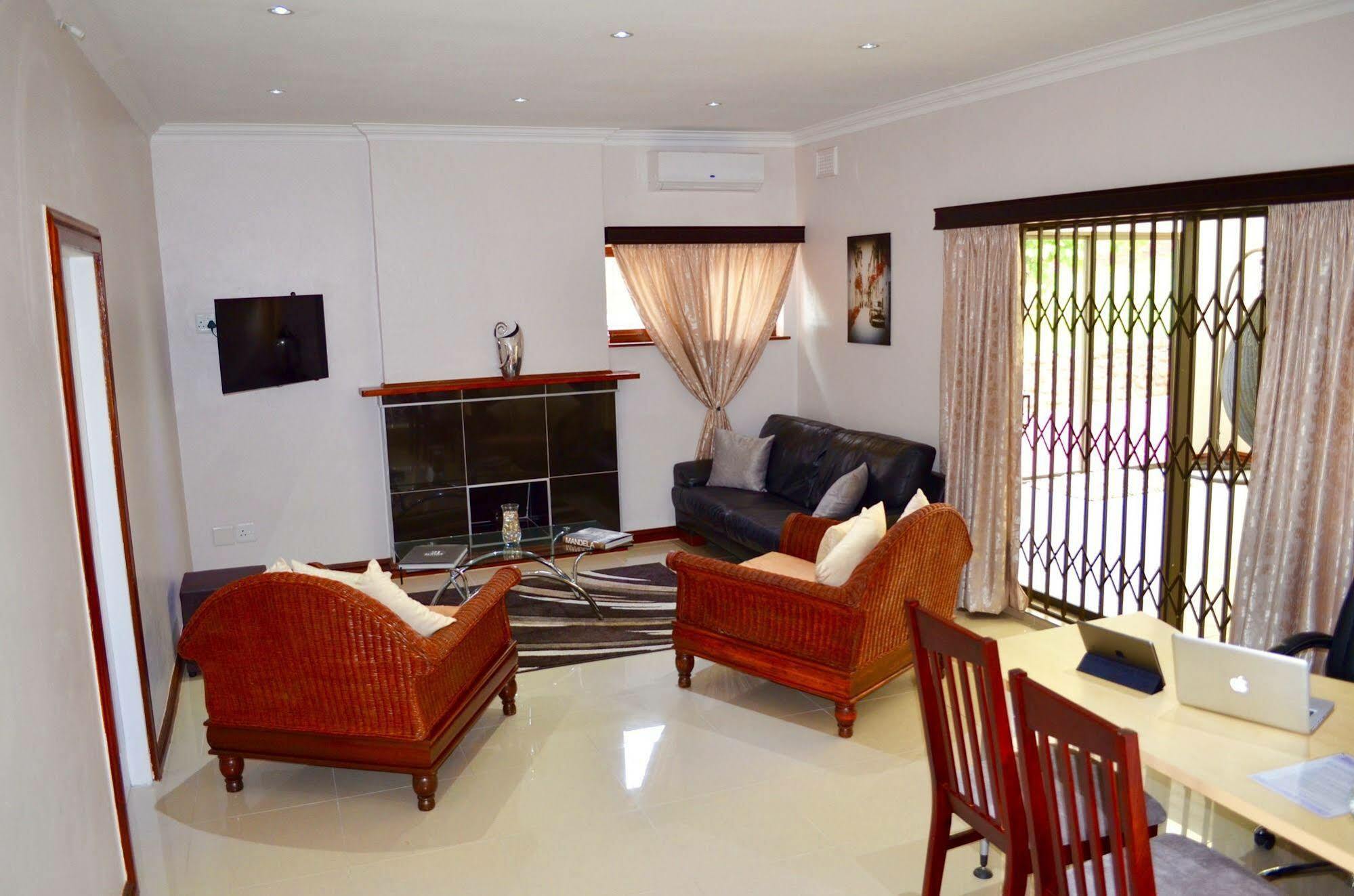 The Meritus Guest House Westville Exterior foto